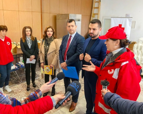 АСП и БЧК започнаха раздаването на пакети с продукти от първа необходимост